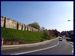 City Wall, Queen St 01